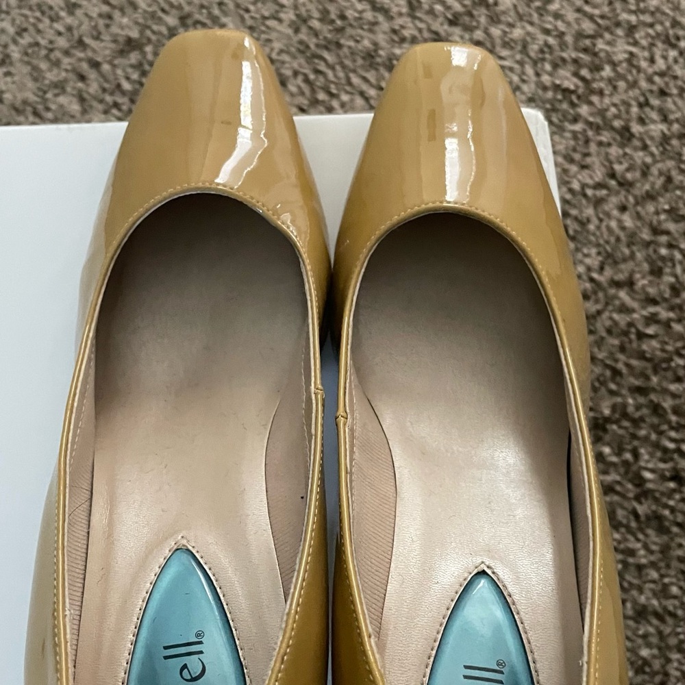 Fitzwell heeled pumps